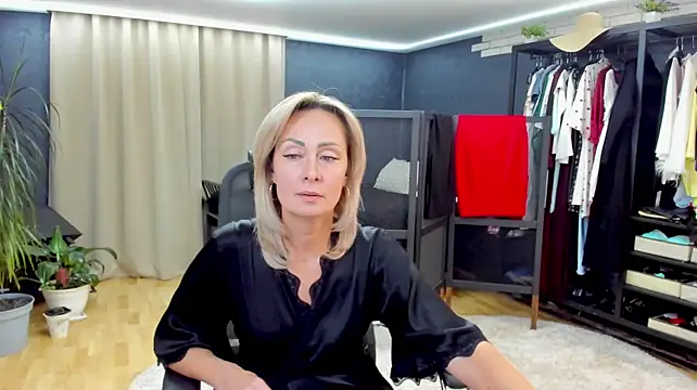 Julia_Cherry_