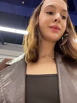 Outdorable - Open curtain w bare tits f 20 seconds🔥