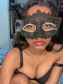 Too_yum_girl