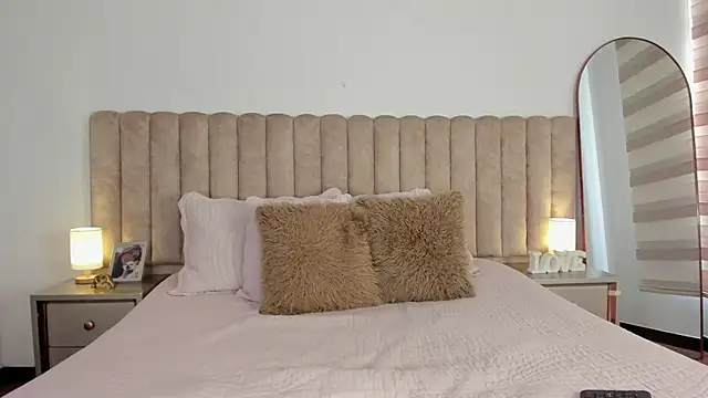 Sophie_Restrepo - Give me a powerful orgasm 🔥🔥💦💦
