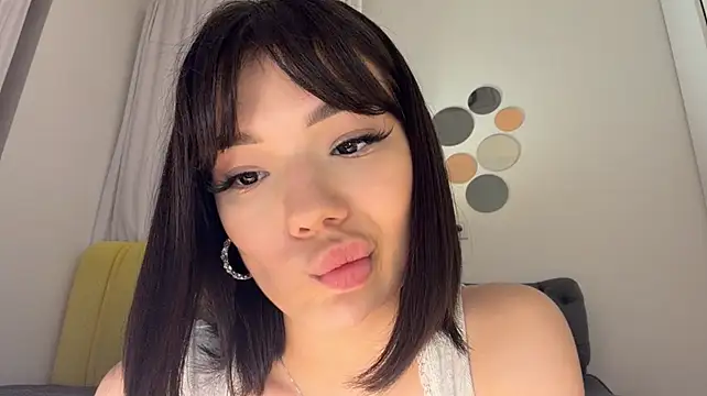 Barbie_Aria - Water in my boobs