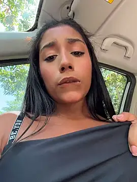 SaryJonex - MASTURBATE TILL I SQUIRT IN PUBLIC