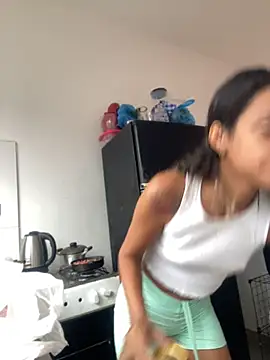 Sabrinaneves - Sentando no consolo