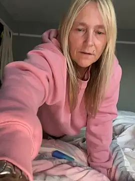 Blondnboujee53 - Slap pussy