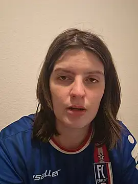 JuliaRoseee - Make my nipples hard🍒