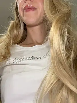 Kira_mia - make me wet pussy in public library💦