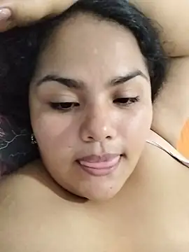 MiaBloom0 - Playing with my dildo