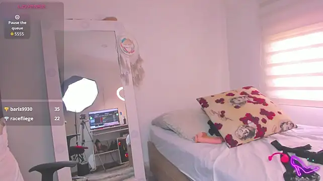SharonVelvet - open ass