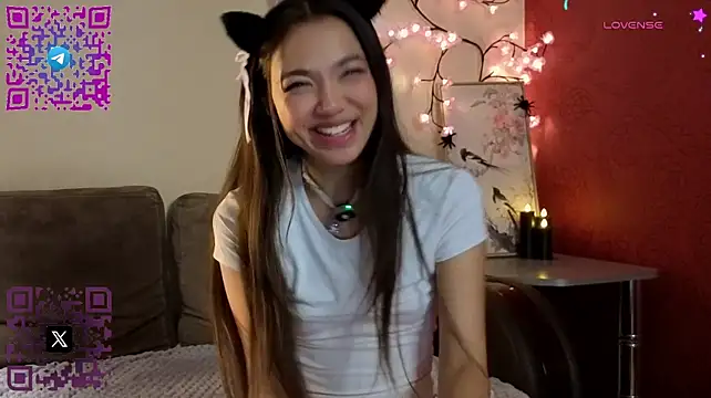 Milisaaaaa - Take off bra