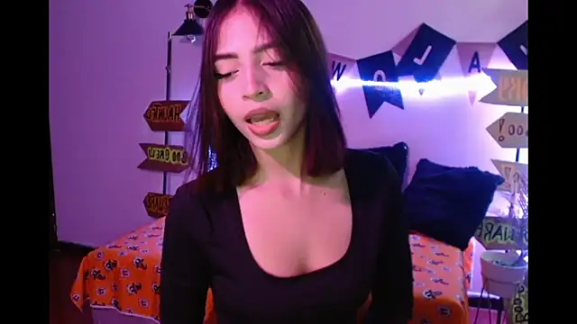 Tiffany_Bu - Out 5 minutes blouse