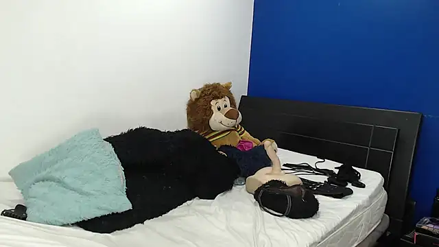 EmmilyConnor - Emily’s sensual dance!!
