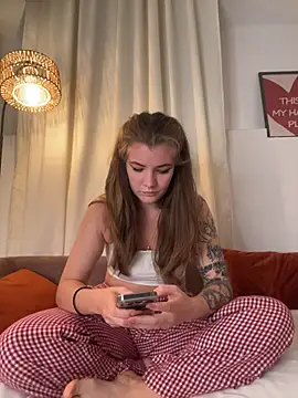 Holy_Tereza - SLAP MY SEXY BUTT HARD TILL MAKE IT RED