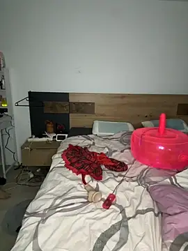 BadLilCherry - Flash boobs