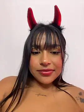 Mariangel_11 - play spit on boobs 🍒