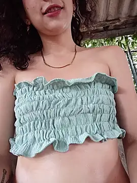 Sweet_outdoor_charm - Oil my entire body 🪔