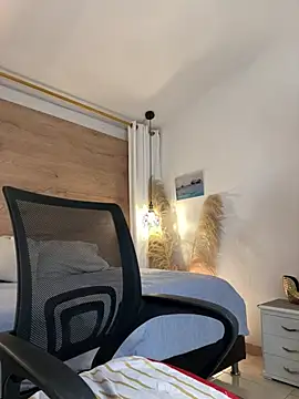 Halaaa_1 - suck my tits😈