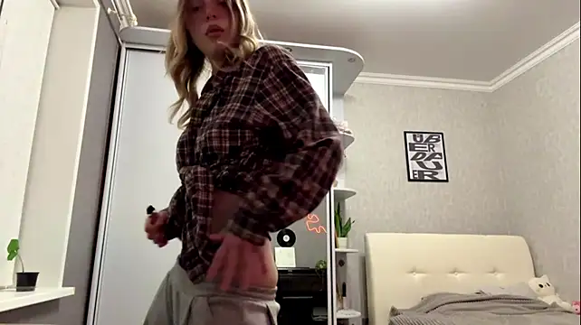 LatishaKrauel - Unbox Boobs