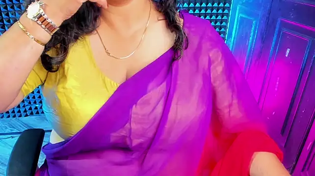 Bholi-Punjaban - aj sabki neend udha deni hai ..