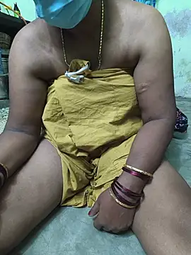 Tamilselviroja- - 😍 2 boobs oil show 😍