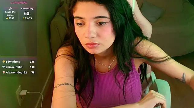 Rose_Desiree - show of oils on nipples