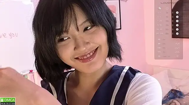 JaniceRobinson - Squeeze my breast
