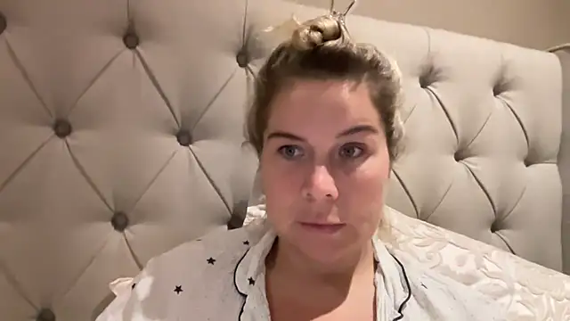 Erincheshire - LT GETS 2 SEX TAPES + SNAP