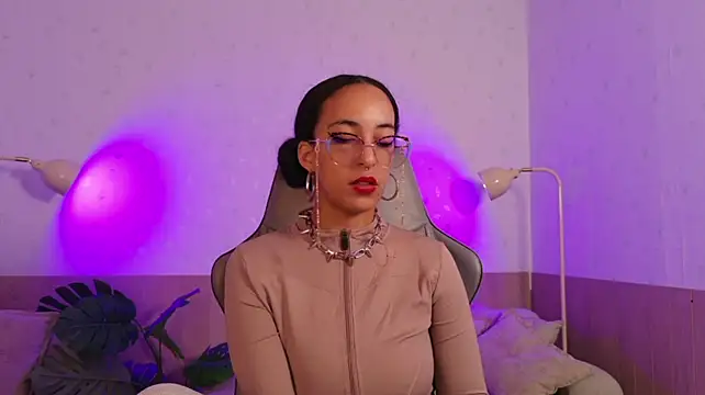 Millie_Volturi - Look your Luxury mistress curves✨
