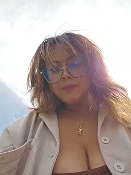 Amanita_25 - Finguers my pussy 5 min