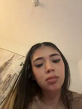 HoneyMollyX - MISSIONARY FUCK + SPIT TITS