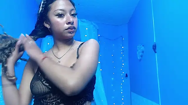 Kimmy_333 - saliva and squirt public