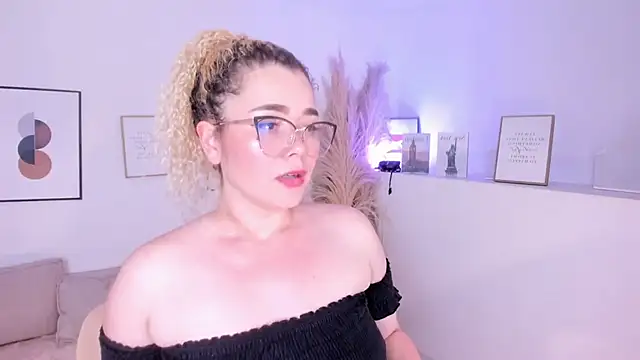 Susan_blond - 🍑x10 Spank that ass with both hands🖐️