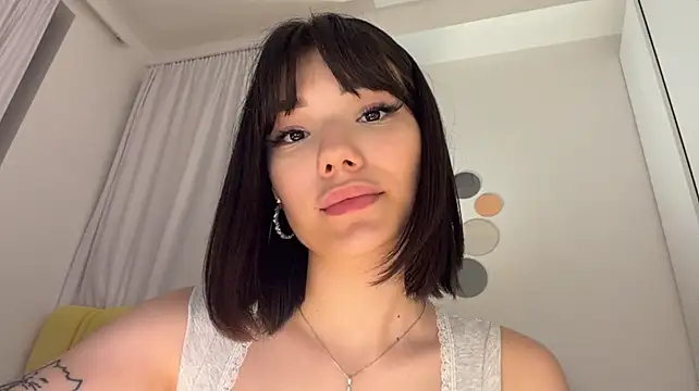 Barbie_Aria - Water in my boobs