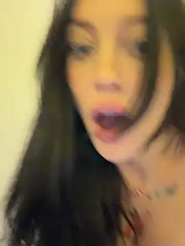 Melissa_crazy - Open door and while wet pussy is out 💦