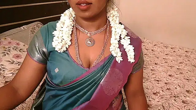 Dhiyapink - nude
