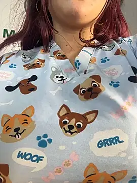 Nahomy_benet - Tits out and bouncing