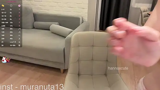 Tinykisa - Lick finger closer to cam (next handbra)