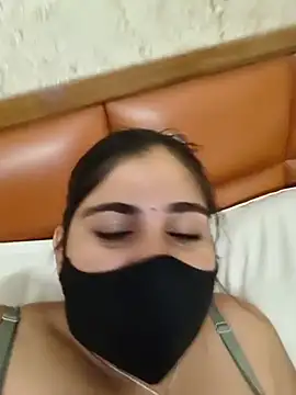 Busty_priya69 - Choclate syrp rup on ass 3 mnt cntro