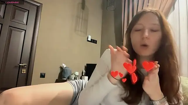 FlaviaDevost - Show my bra color