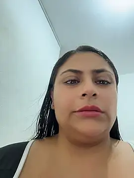 Angie_e - I masturbate in secret from my boss