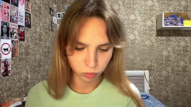 LilliaEhmen - Bite my lips close to you💙