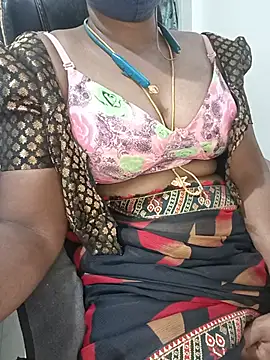 Tamil-hotwife - Boobs flash