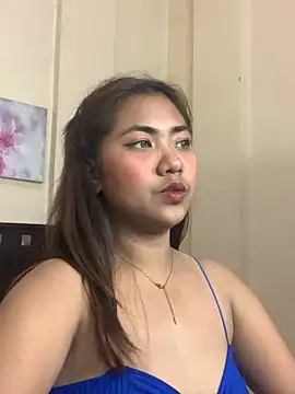 YaraSmith - fuck my dildo until I cum😜💦