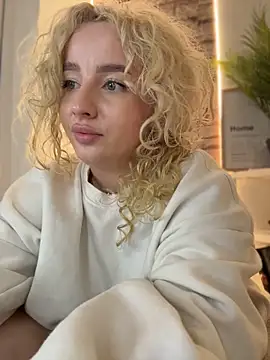 CurlyDaisy - keep teasing me and make me feel you