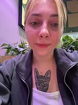 Sunny___Bunny - massage pussy near ppl