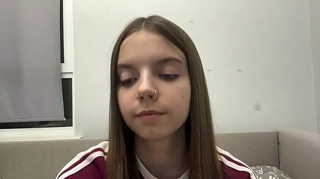 LisaPorse - show collarbone + show tongue