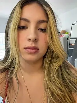 Cloee_Rainbow1 - Rub my clitoris for 1minute 👋🏼🤤👀💦