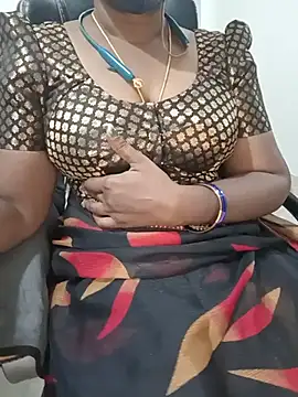 Tamil-hotwife - Boobs flash