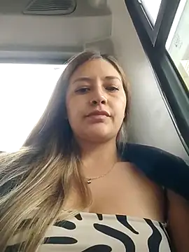 Alana_69 - Play dildo in the bus 😱🥵🔥