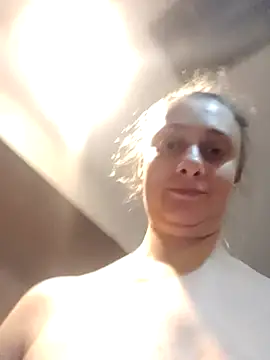 SexyAmyBB - Everyone who tip 600 gets one free vid