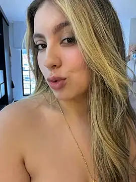 Cloee_Rainbow1 - Rub my clitoris for 1minute 👋🏼🤤👀💦